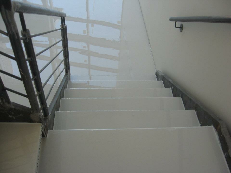 white stairs (1)